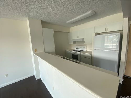 1404-1450 Young St, Honolulu, HI, 96814-1855 | Card Image