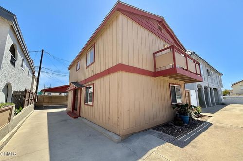 106 Los Angeles Ave, Oxnard, CA, 93035-4628 | Card Image