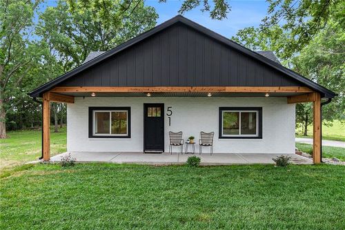 52 Se 208th St, Holt, MO, 64048-9737 | Card Image