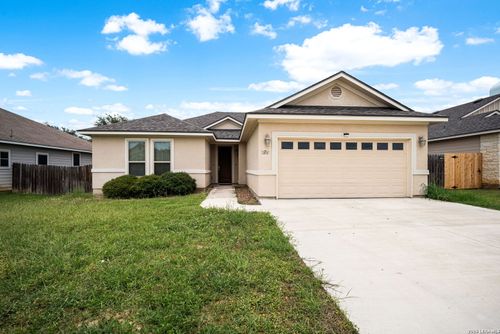 204 Valley Frg, Pleasanton, TX, 78064 | Card Image