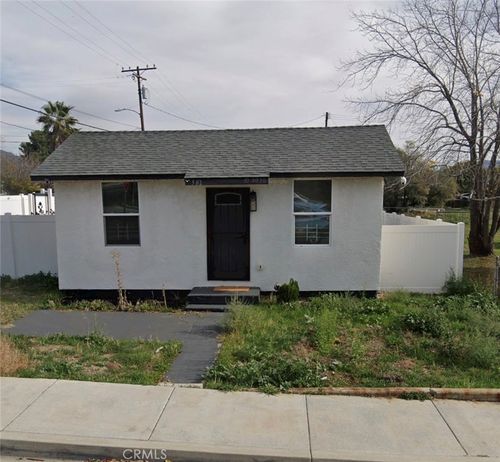 582 N Almond Way, Banning, CA, 92220-5742 | Card Image