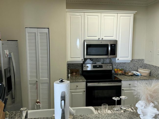 APT-1912 - 888 Brickell Key Dr, Condo with 2 bedrooms, 3 bathrooms and null parking in Miami FL | Image 34
