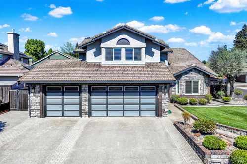 590 Laramie Way, Vacaville, CA, 95688-2641 | Card Image