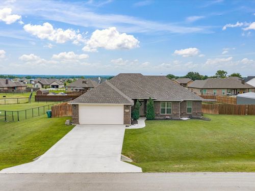 101 Walnut St, Paradise, TX, 76073-4052 | Card Image