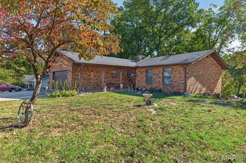 225 South St, Troy, IL, 62294-1910 | Card Image