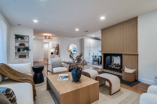 1319 El Patio Dr, Dallas, TX, 75218-3210 | Card Image