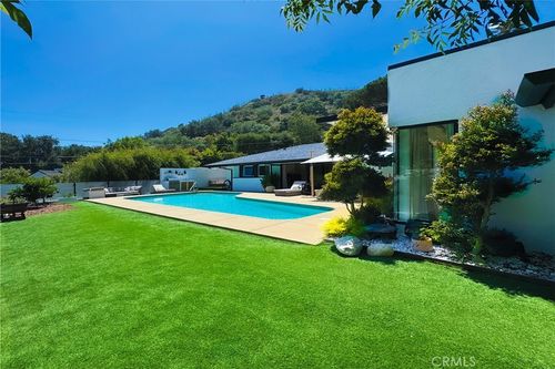 9621 Cedarbrook Dr, Beverly Hills, CA, 90210-1749 | Card Image