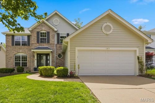 149 Brighthurst Dr, Chesterfield, MO, 63005-1658 | Card Image