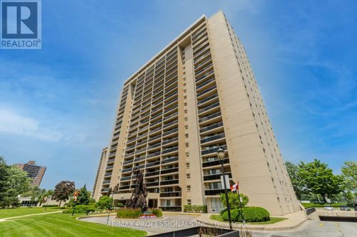705-299 Mill Road, Toronto (Markland Wood), ON, M9C4V9 | Card Image