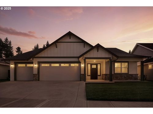 2405 Nw 68th St, Vancouver, WA, 98665-7463 | Card Image