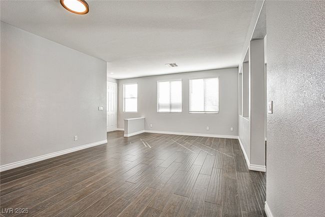 5575 Cresent Valley St, House other with 4 bedrooms, 2 bathrooms and null parking in Las Vegas NV | Image 11