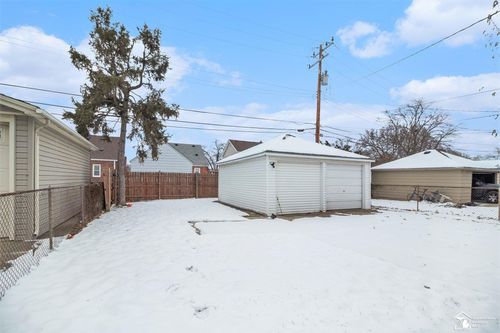 15792 Oceana Ave, Allen Park, MI, 48101-1942 | Card Image