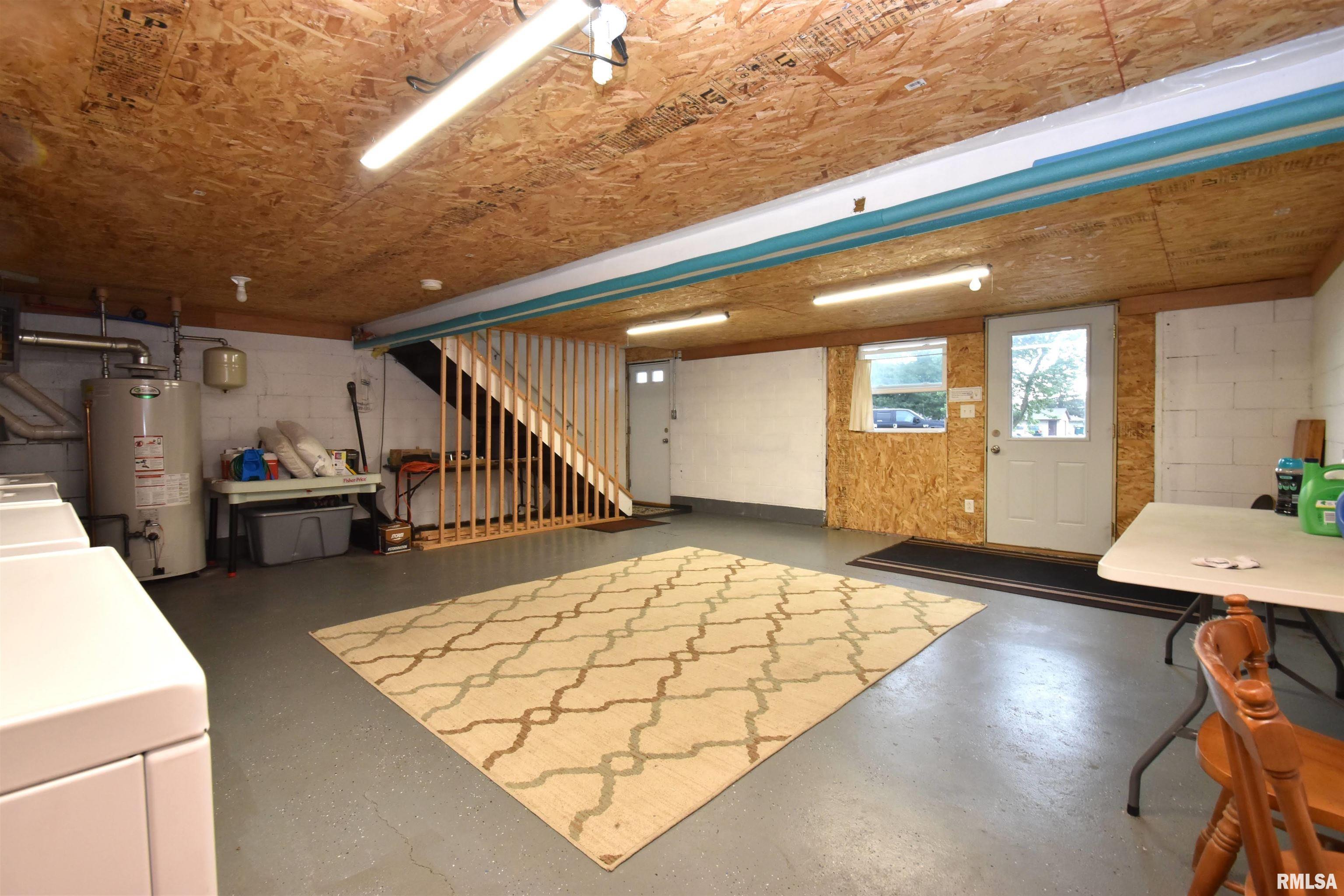 Commercial Sale in Metamora 4