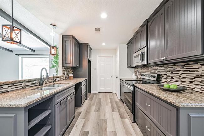 CR879 - 6315 Amie Ln, House other with 3 bedrooms, 2 bathrooms and null parking in Pearland TX | Image 14