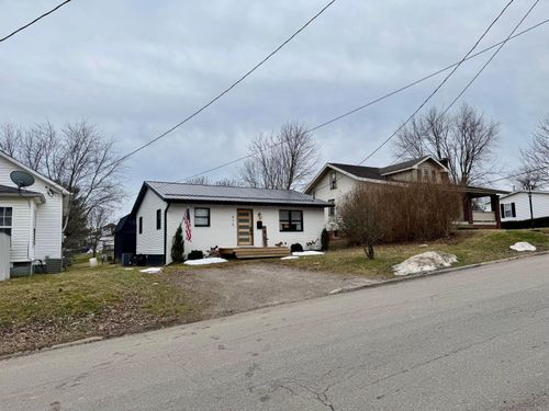 615 W Brown St, New Lexington, OH, 43764-1108 | Card Image