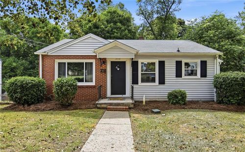 3113 Luther St, Winston Salem, NC, 27127-4820 | Card Image