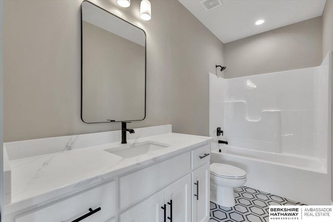 5510 N 212 Th Ave, House other with 5 bedrooms, 3 bathrooms and 4 parking in Elkhorn NE | Image 42