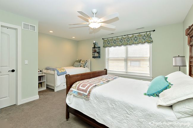 75 N Lake Ave, House other with 4 bedrooms, 4 bathrooms and 7 parking in Third Lake IL | Image 32