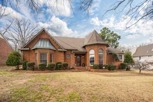 1741 Wood Oak Dr, Cordova, TN, 38016-3302 | Card Image