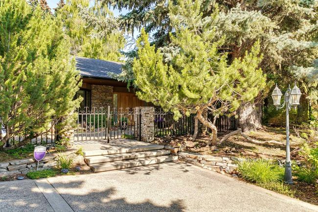 40 Eagle Ridge Pl Sw, House other with 5 bedrooms, 5 bathrooms and 8 parking in Calgary AB | Image 48