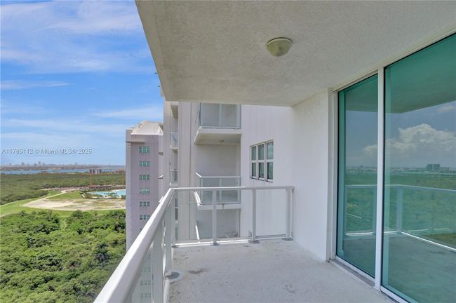 APT-2503 - 15051 Royal Oaks Ln, Condo with 3 bedrooms, 3 bathrooms and null parking in North Miami FL | Image 42