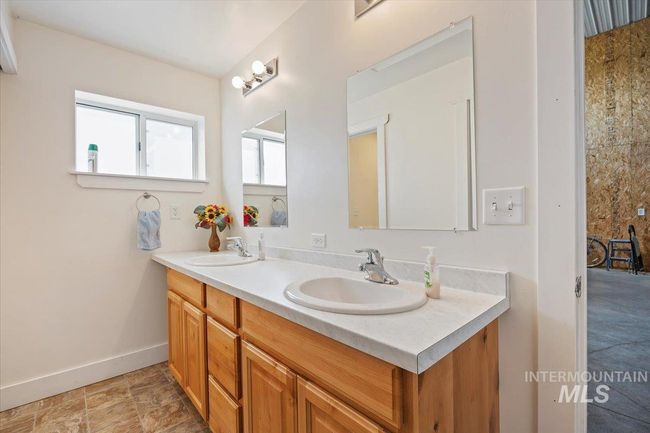 321 S 600 E, House other with 6 bedrooms, 3 bathrooms and 2 parking in Jerome ID | Image 41