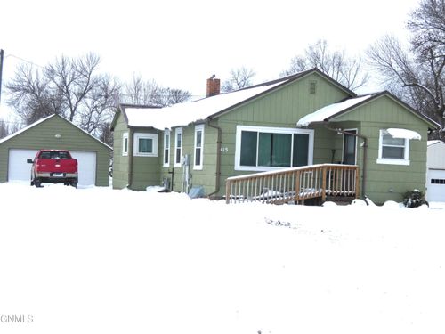 415 Summit St, Underwood, ND, 58576-4330 | Card Image