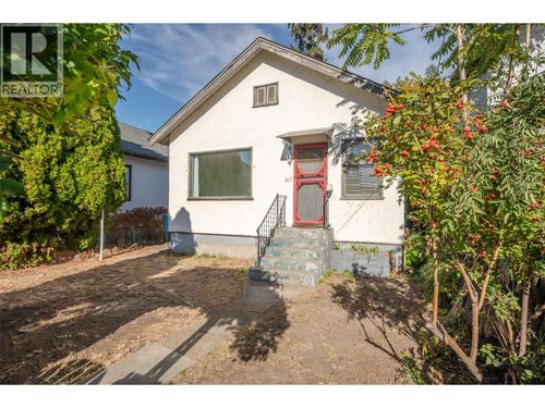 363 Nanaimo Ave W, Penticton, BC, V2A1N8 | Card Image