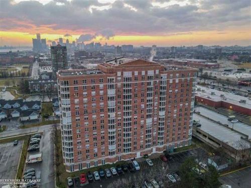 250 E Harbortown #1110 Drive, Detroit, MI, 48207 | Card Image