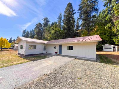 18 Columbia Dr, Home with 4 bedrooms, 2 bathrooms and null parking in Kettle Falls WA | Image 1