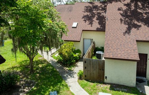 apt-3-5627 Ashley Oaks Dr, TAMPA, FL, 33617-1547 | Card Image