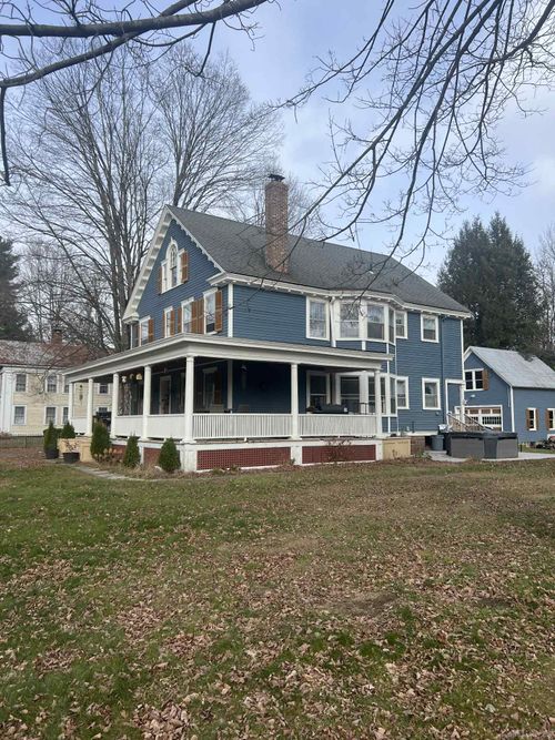 390 Main St, New Hartford, CT, 06057-2727 | Card Image