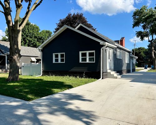 425 W Cleveland St, Spring Valley, IL, 61362-1803 | Card Image