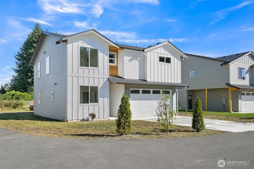 712 F And S Grade Rd, Sedro Woolley, WA, 98284-9610 | Card Image