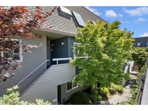 75 N Hayden Bay Dr, Portland, OR, 97217-7978 | Card Image