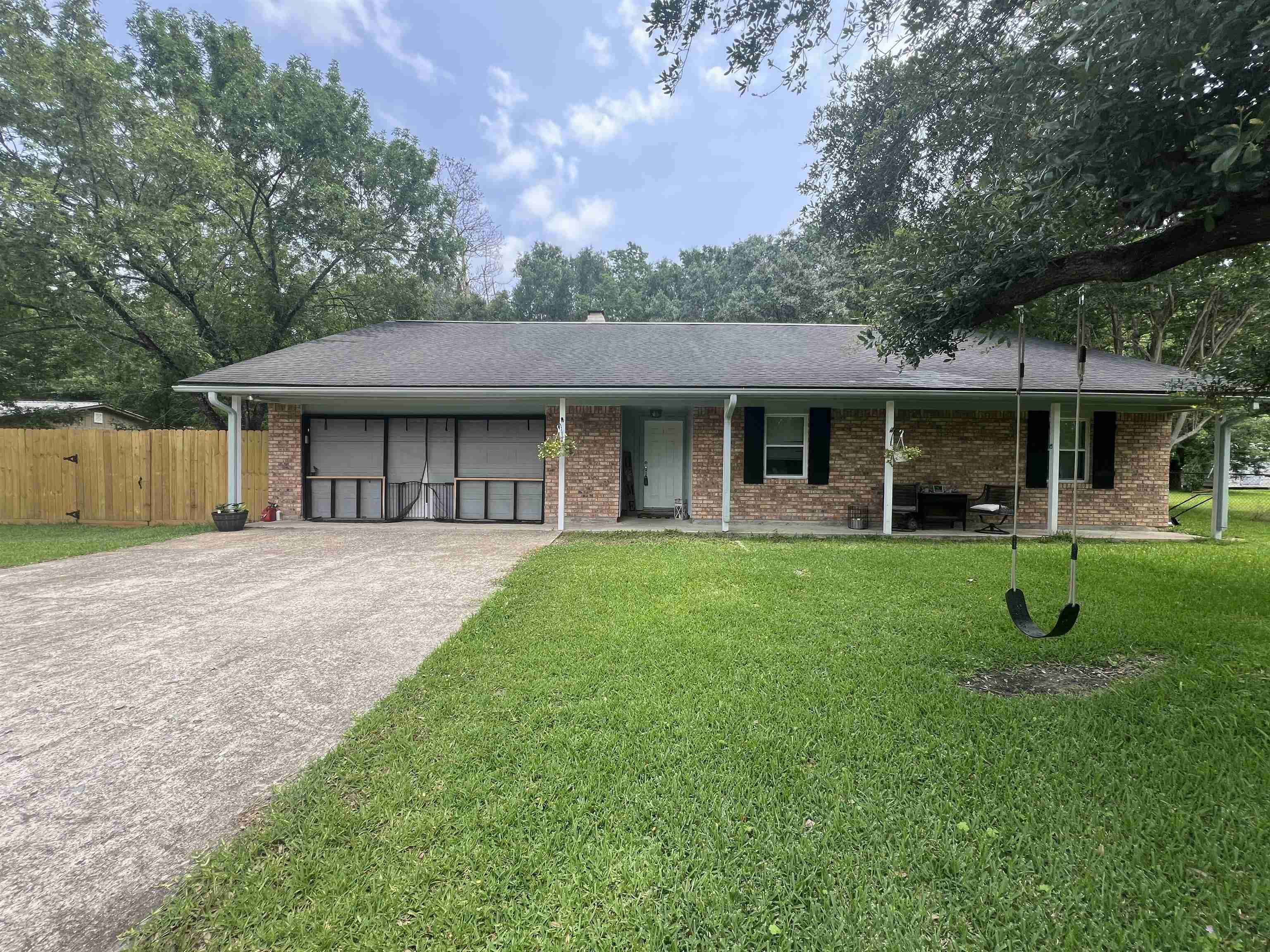 Edna Dr, Lumberton, TX 77657