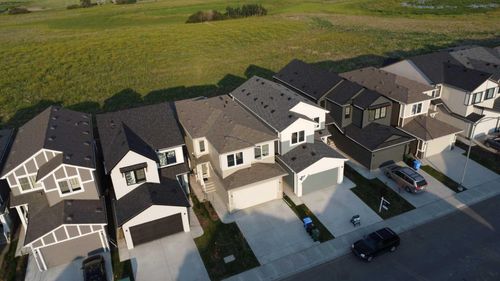 143 Belvedere Green Se, Calgary, AB, T2A7G2 | Card Image