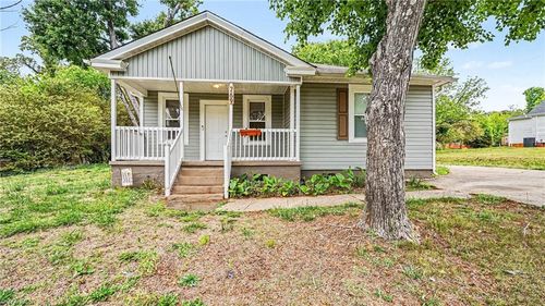 769 Circle Dr, Eden, NC, 27288-2411 | Card Image