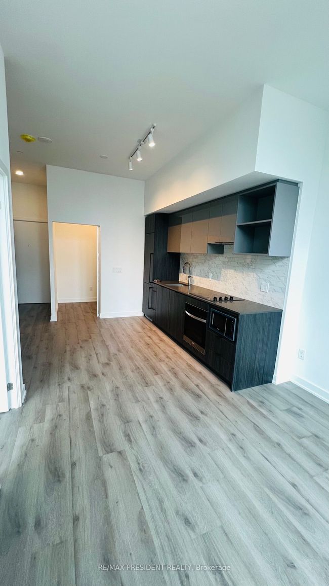 907 - 252 Church St, Condo with 2 bedrooms, 1 bathrooms and null parking in Toronto ON | Image 10