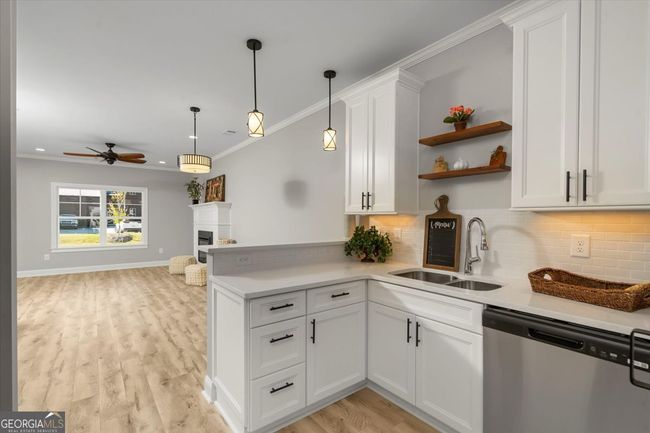 321 S Madison Ave, Townhouse with 4 bedrooms, 3 bathrooms and null parking in Monroe GA | Image 7