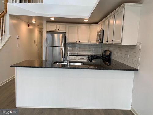 apt-203-4539 Mitchell St, PHILADELPHIA, PA, 19128-3352 | Card Image