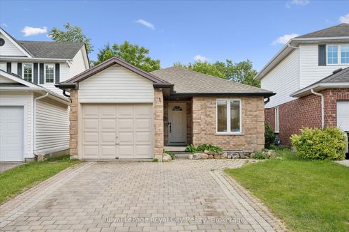 73 Waxwing Cres, Guelph, ON, N1C1E3 | Card Image