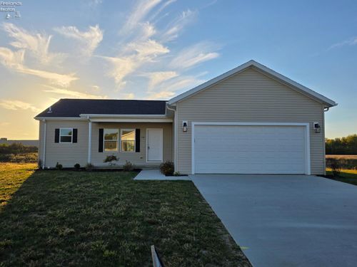 318 Ethan Dr, Fremont, OH, 43420-0030 | Card Image