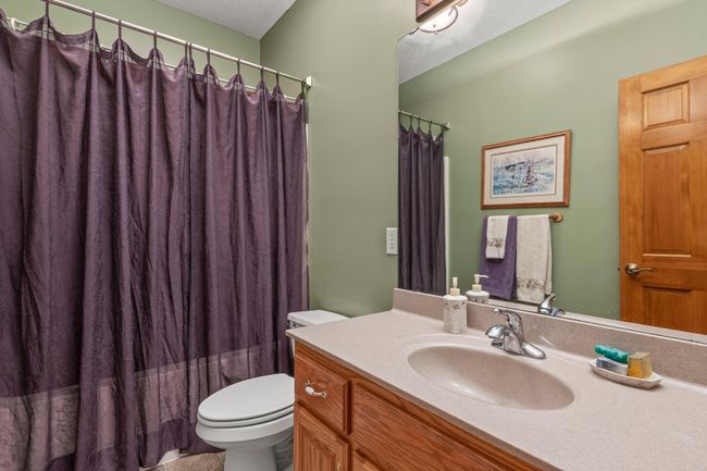 Main floor full bath | Image 16