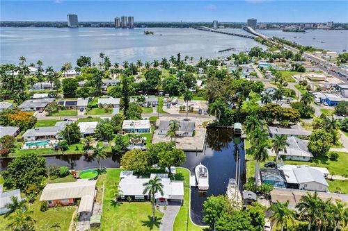 20 Estate Dr, North Fort Myers, FL, 33917-5316 | Card Image