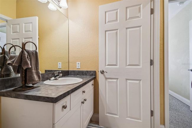 Hall Bath Upstairs | Image 42