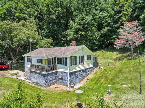 2426 Wesley Creek Rd, Clyde, NC, 28721-9073 | Card Image