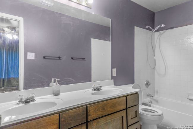 12012 Brent Ter, House other with 3 bedrooms, 2 bathrooms and null parking in Live Oak TX | Image 13
