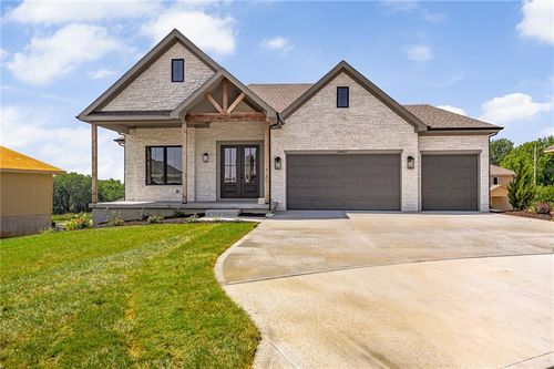 24621 W 60th Ter, Shawnee, KS, 66226-5200 | Card Image