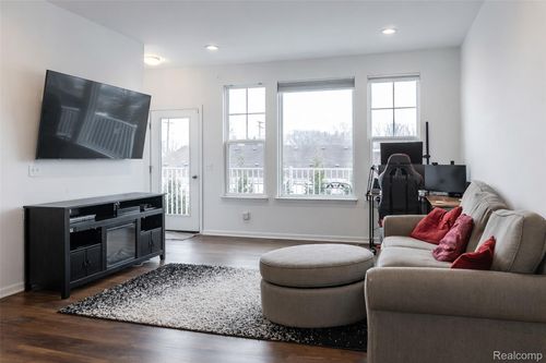 87-3217 Chambers W, Wixom, MI, 48393-4324 | Card Image